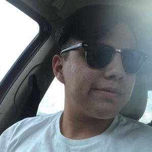 Meet your Posher, Ethan